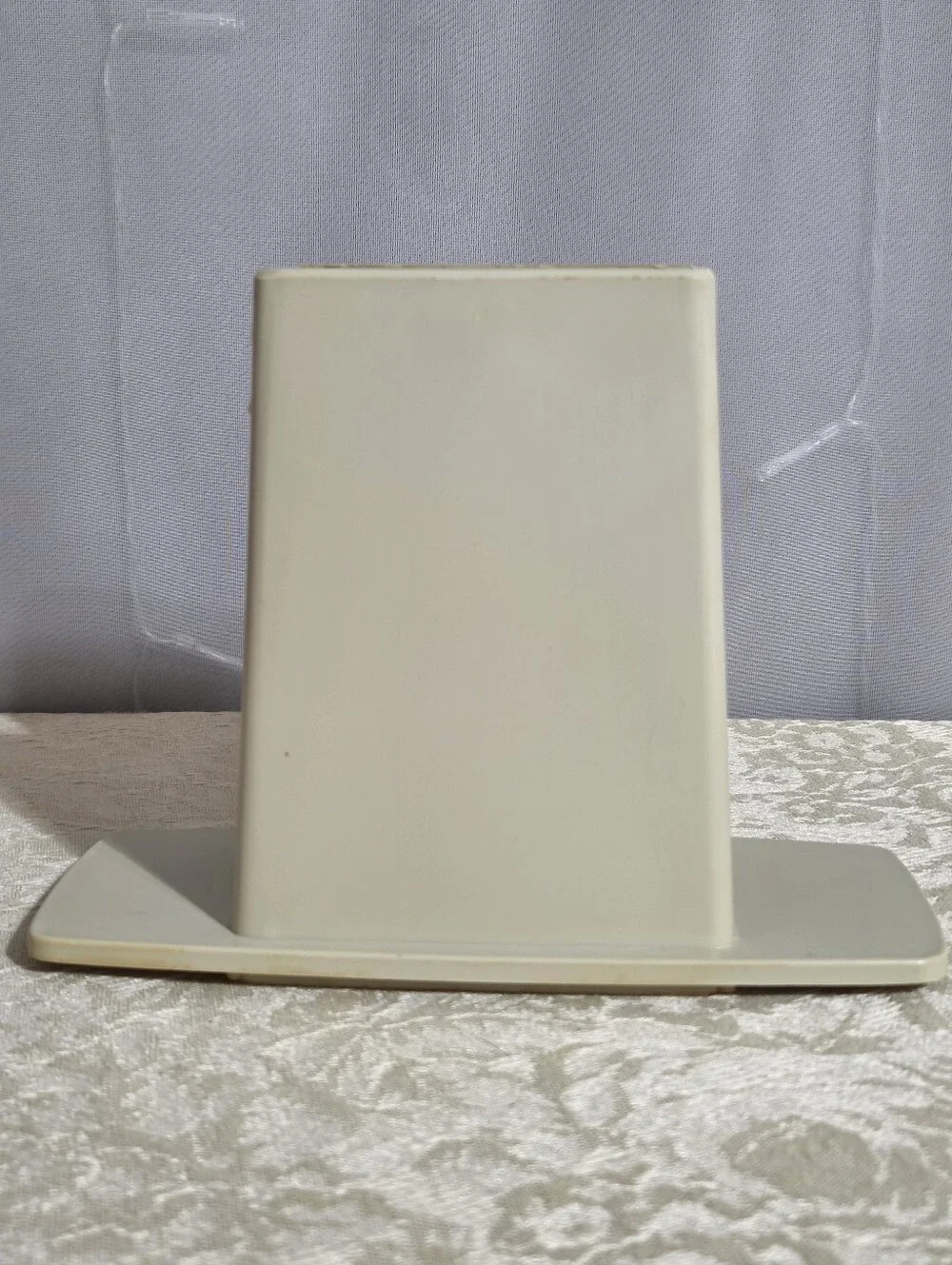 Retro Vintage 70's Tucker Housewares Plastic Napkin Holder